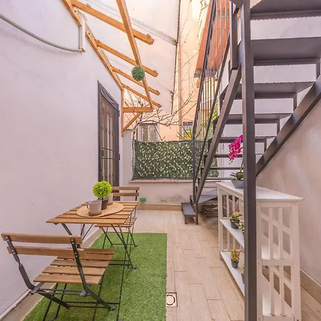 Bilocale Indipendente Con Terrazzo Esclusivo A Due Passi Dalla Metro Di Roma Rome Exterior photo
