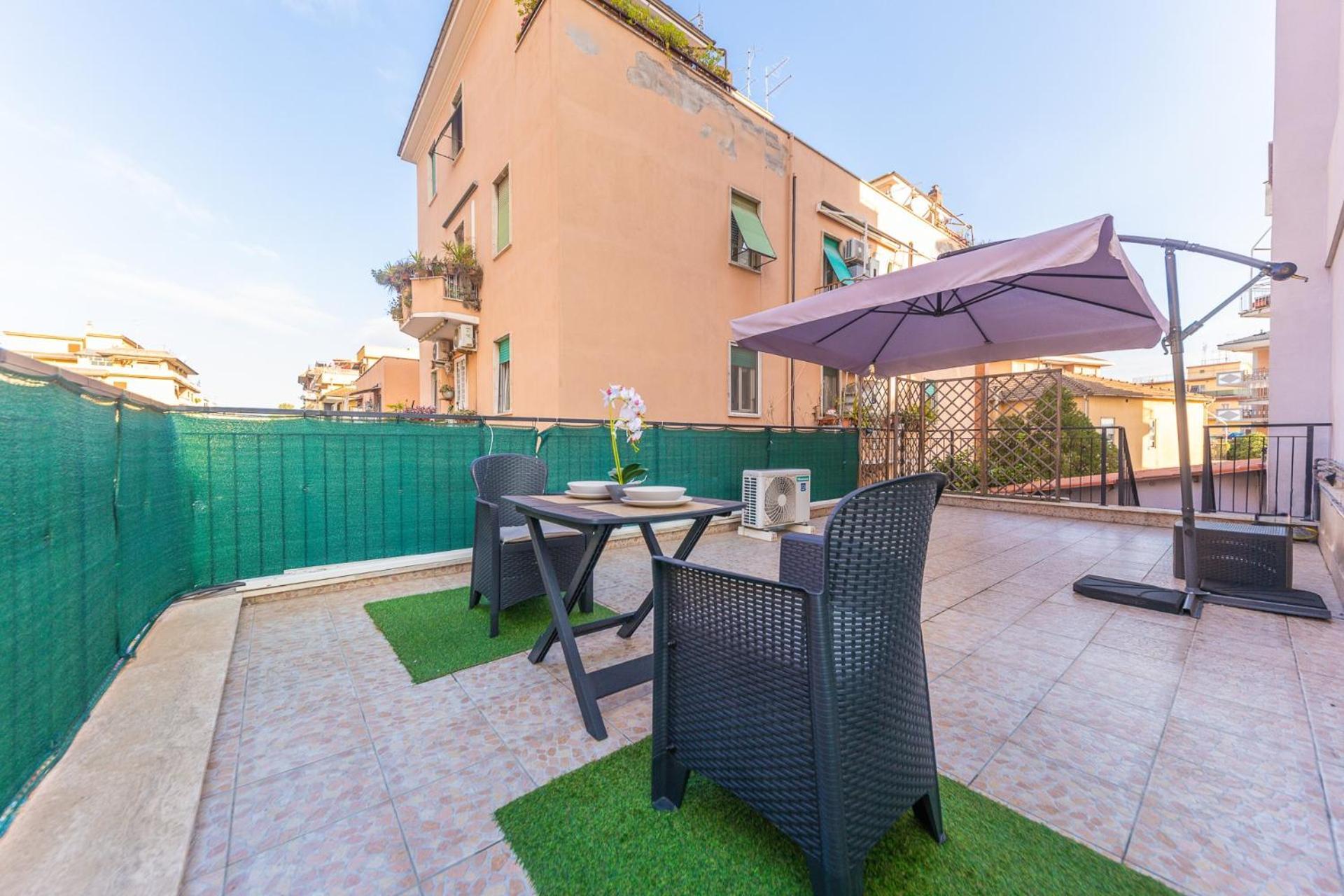 Appartement Bilocale Indipendente Con Terrazzo Esclusivo A Due Passi Dalla Metro Di Roma