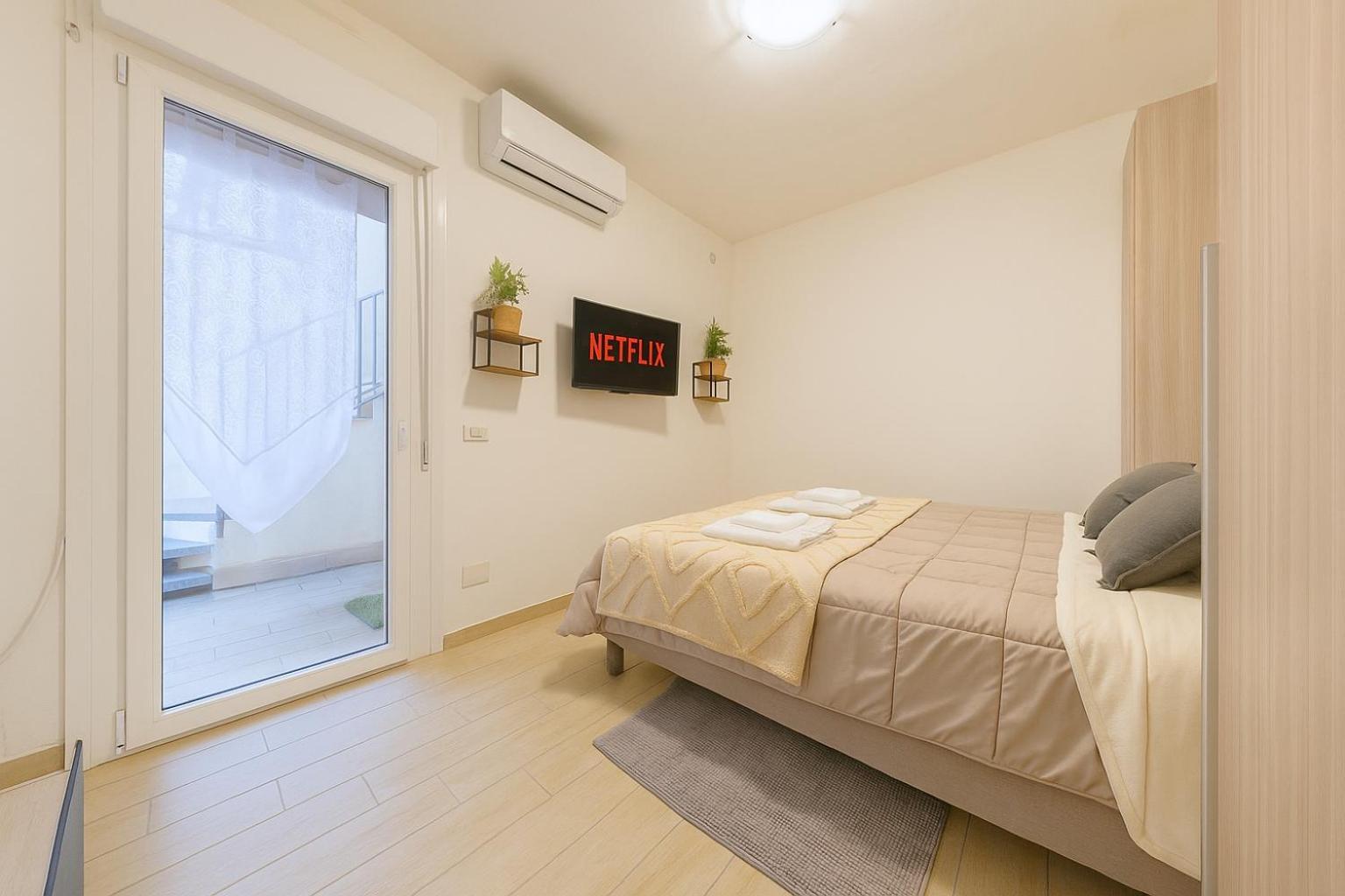 Bilocale Indipendente Con Terrazzo Esclusivo A Due Passi Dalla Metro Di Roma Apartment *